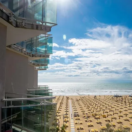 Hotel Nizza Frontemare 3*