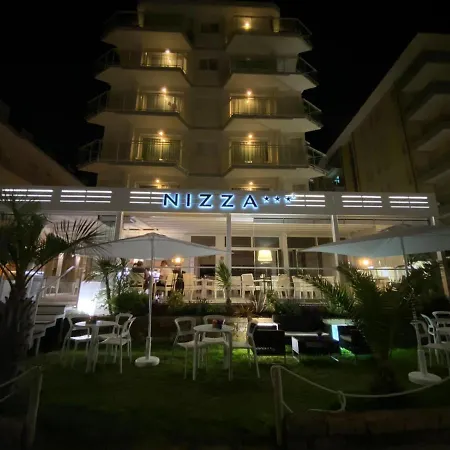 漂亮海滨酒店