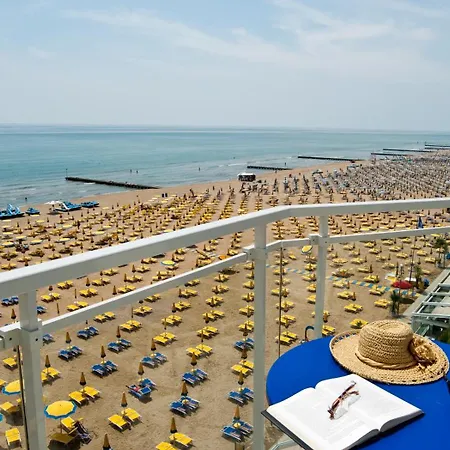 Hotel Nizza Frontemare Superior 3 Stelle 3*